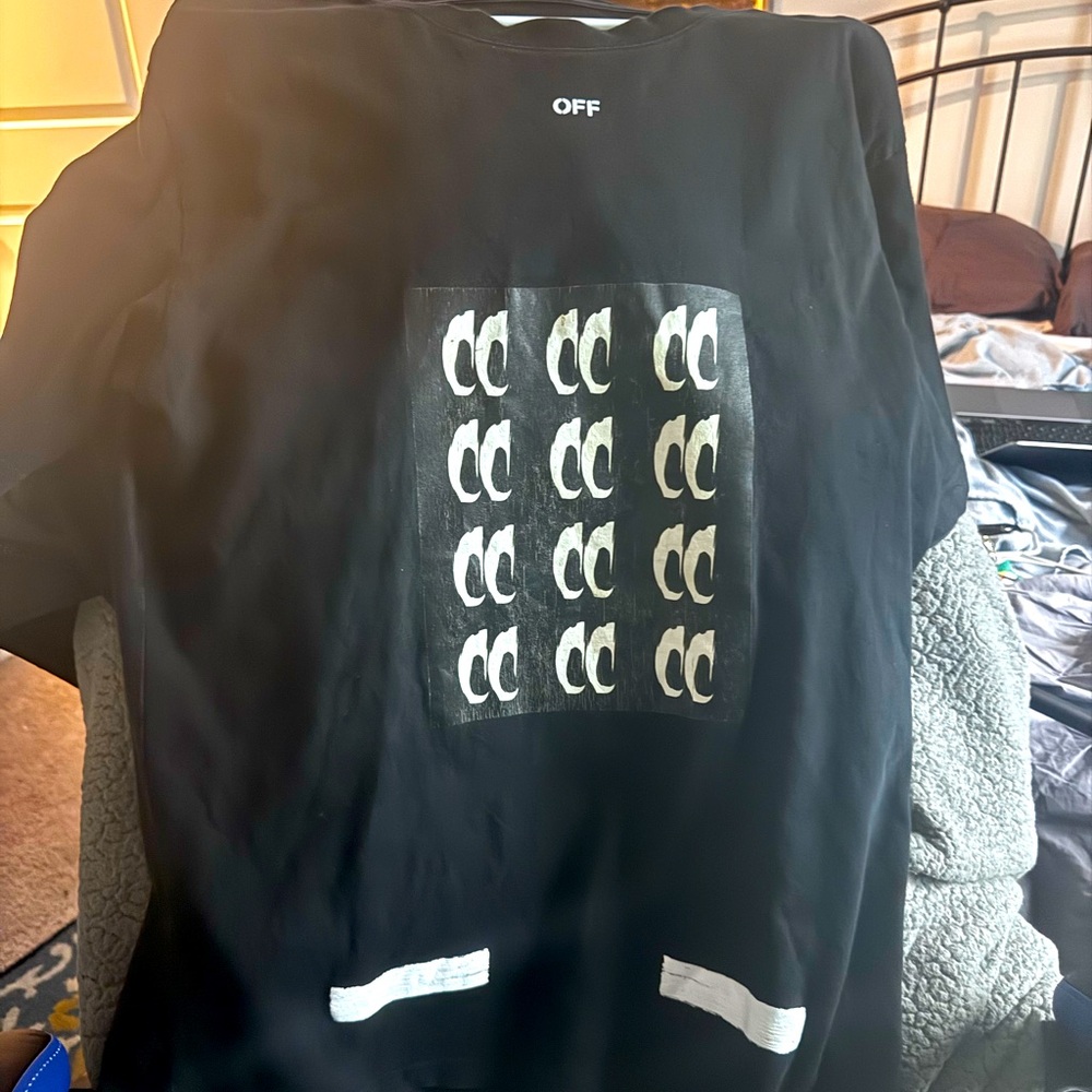 Off white t shirt